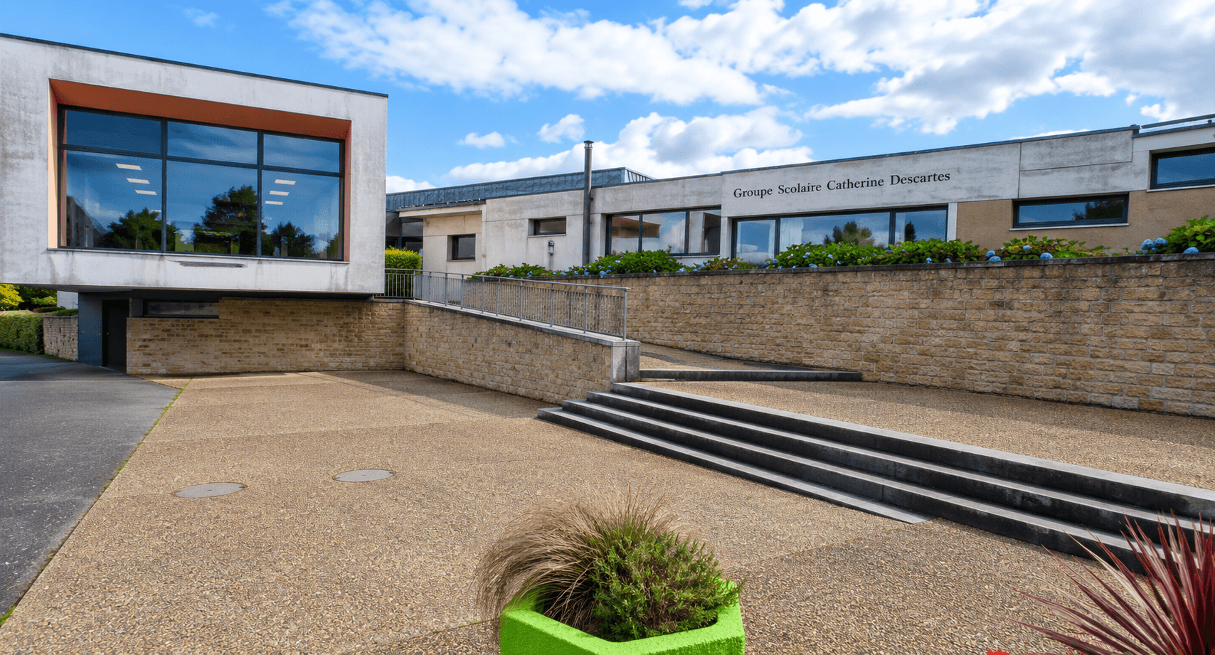 École Catherine Descartes — Groupe Scolaire Catherine Descartes